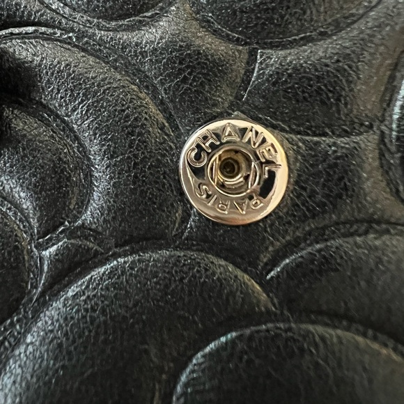 Auth Chanel Black Camellia Tri-fold Compact Wallet - Good Condition - Picture 12 of 16